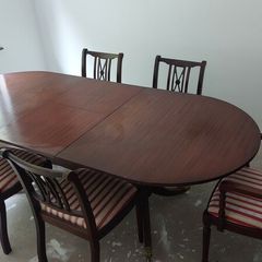 Solid mahogany oval extendable dining table, 6 chairs