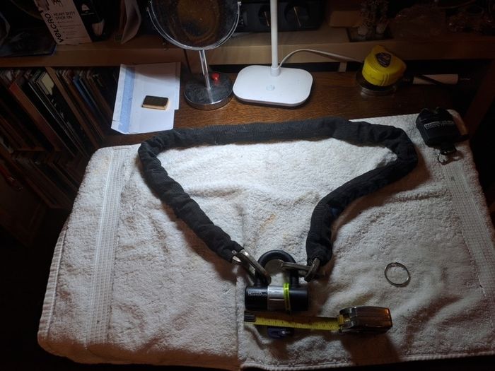 Oxford motorcycle padlock and 1.5 m 8mm chain