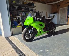 2012 Kawasaki ZX6R Track Bike