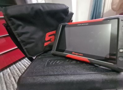 Snap on diagnostic computer