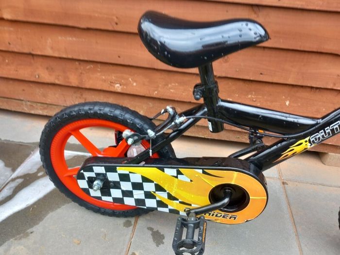 Kids outrider bike size 14 inch wheels