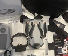 DJI Mini 4 Pro Fly More Combo
