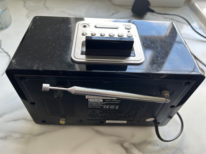 Logik LOG3007DI DAB/FM Radio Alarm Clock with IPod Docking Station Black/Silver