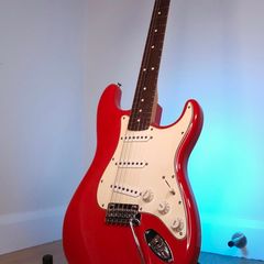 Fender Stratocaster Player Series, Fiesta Red