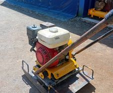Honda whacker plate