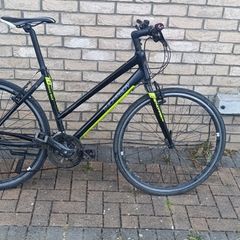 Ladies hybrid bike