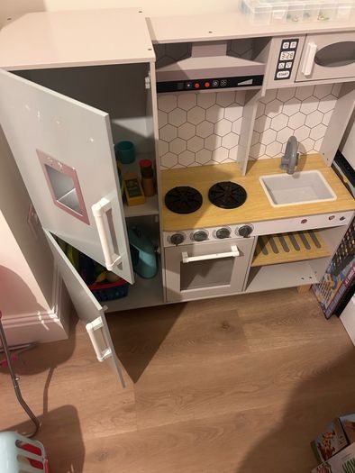 toy kitchen
