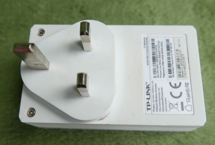 TP-Link AV500 WiFi Range Extender 300Mbps Universal Booster Repeater Wall Plug