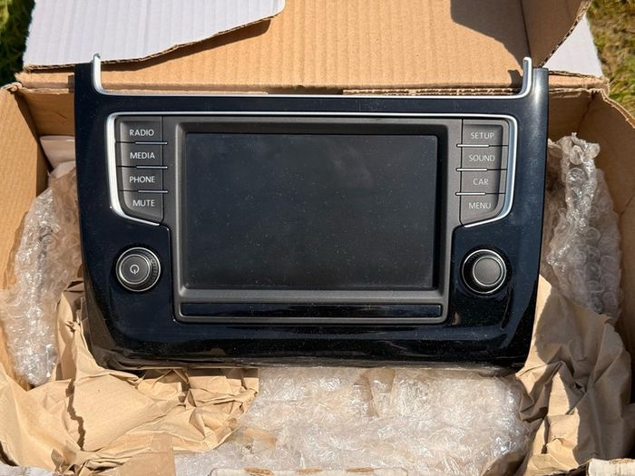Genuine VW Polo GTI 6C Discover Media Head Unit 6C0919603 + Piano Black GTI Surround