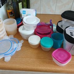 baby weaning pots, tupperware