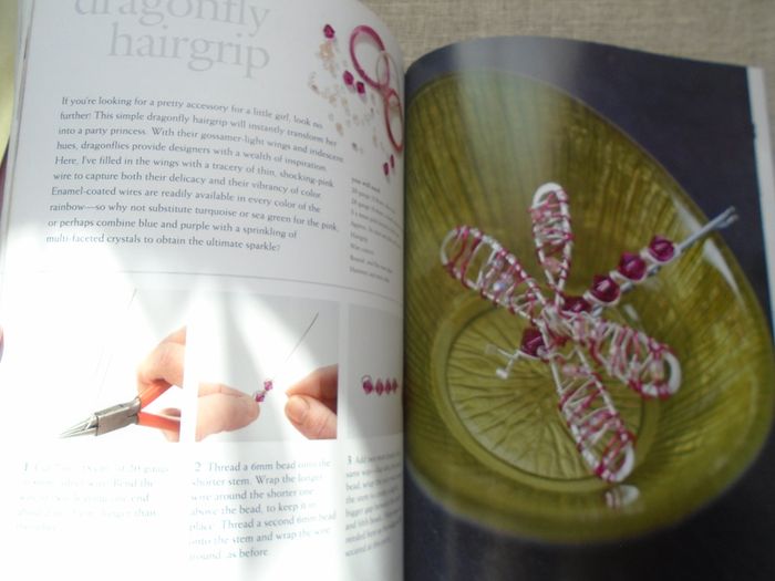 Jewellery making book, Linda Jones, Craft book, Bead and wire jewellery designs, Non fiction