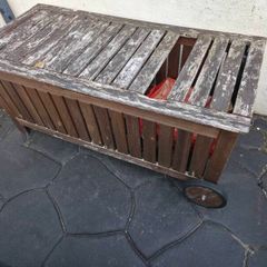 Free outdoor storage cart