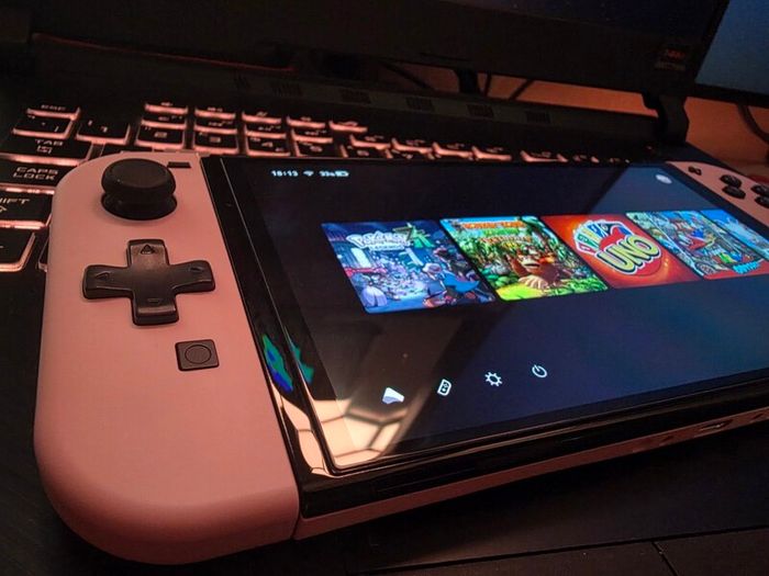 Nintendo Switch OLED (Cheery Blossoms Pink Shell)