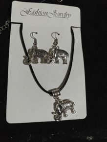 elephant necklace