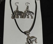 elephant necklace