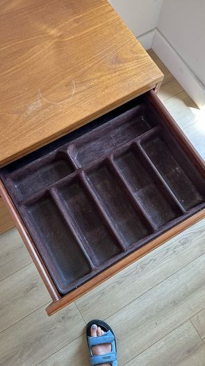 Side Board