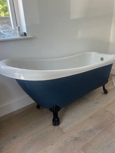Free standing bath