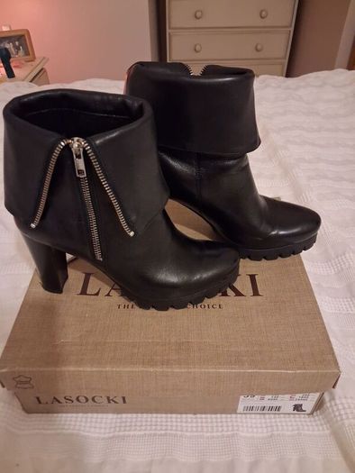 Lasocki black faux leather boot UK 6 new