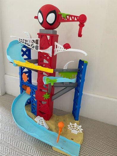 spiderman garage