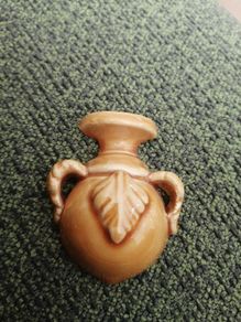 Ceramic magnet Urn