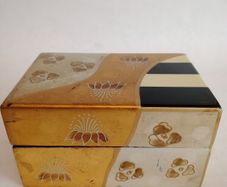 Vintage Hand Painted Lacquered Trinket Box