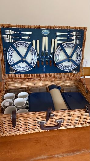Vintage Wicker  Picnic Basket with 6 person setting