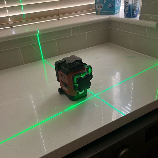 Hilti PM 30 MG Green 3 By 360 degrees Laser Level with Battery