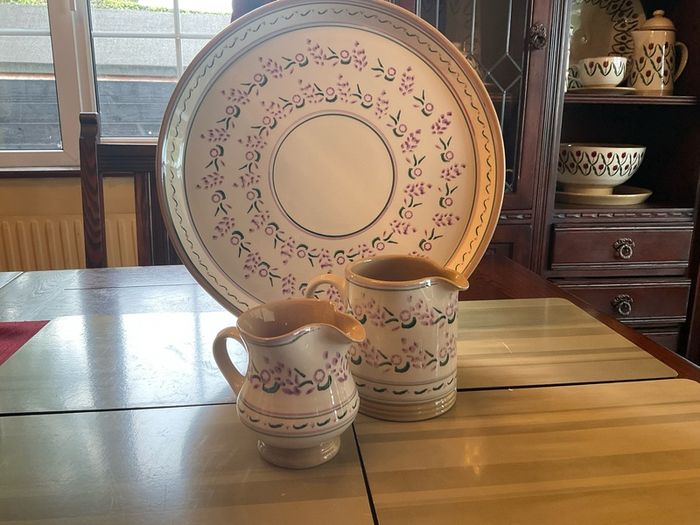 Nicholas Mosse Lavender  FURTHER REDUCED.  Washington Creek USA , a set if two jugs , a 4 inch creamer and a four and a  half inch cylinder jug