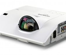 Hitachi CP-BX301WN 3LCD Projector 3200 ANSI HD 1080p Short-Throw HDMI (Lamp: 3446 Hours)