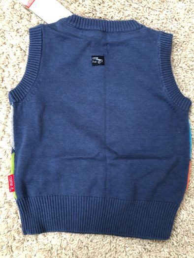 Boys vest 9-12 months