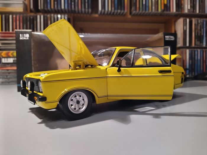 Ford Escort 1600 Sport 1975 Mk2 - 1/18 - New in Box