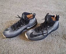 Men's Nike AirMax Infuriate Basketball Shoes