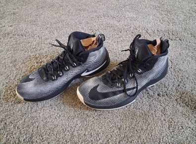 Men's Nike AirMax Infuriate Basketball Shoes