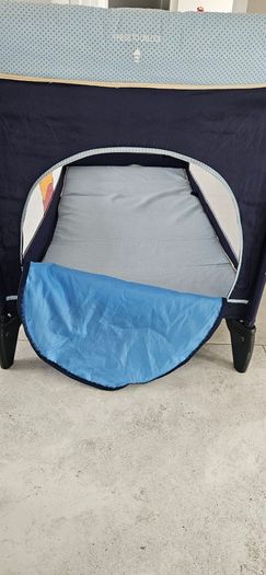Travel cot
