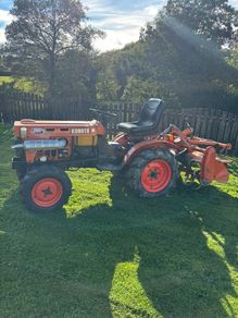 Kubota B7100 Compact Tractor