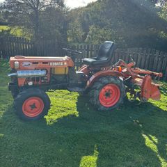Kubota B7100 Compact Tractor