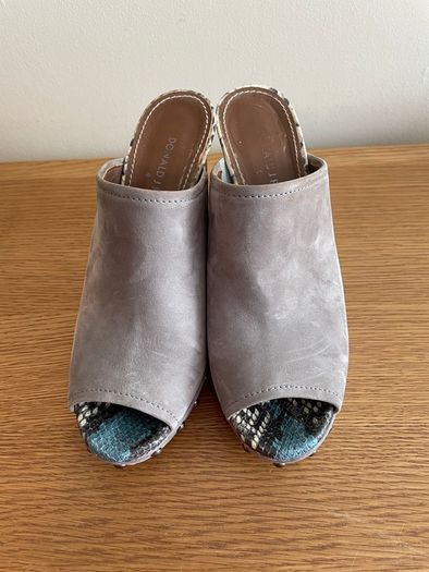 Designer Open Toe High Heel Sandals (Size 4)