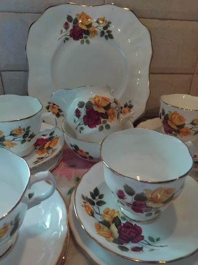 21piece Vintage Arklow Glendale Tea Set