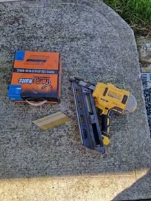 dewalt nailgun