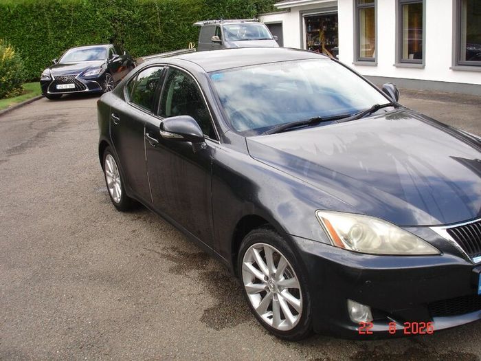Lexus IS 2010