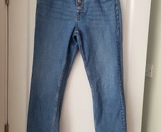 Straighg Leg Jeans