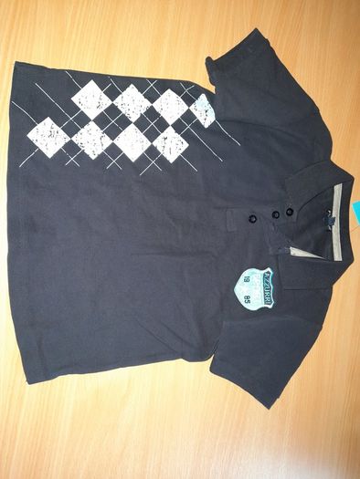 Boy's t shirt, new, age 3-4