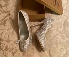 womens shoes Size 6