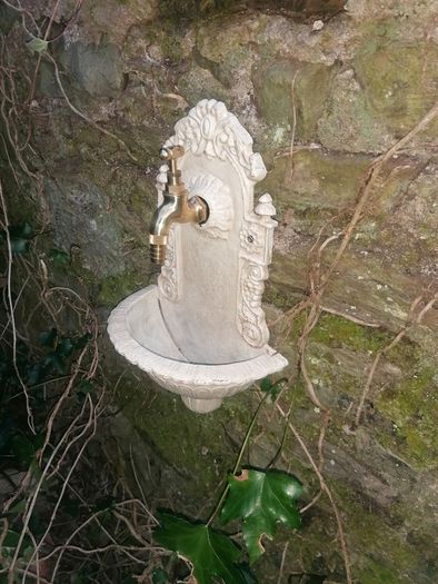 Victorian Style Hand-Painted Wall Water Fountain Cast Iron