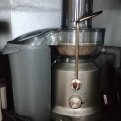 Sage juicer