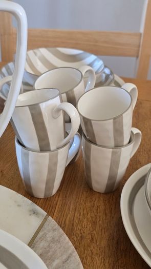 Paul Costelloe dinning set