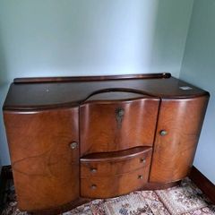 Cocktail cabinate