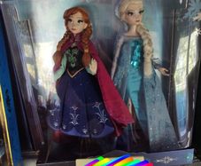 Disney Limited Edition Anna and Elsa Doll Set