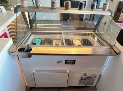Gelato ice cream machine freezer
