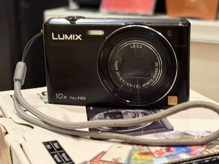 Panasonic Lumix DMC-SZ9 Digital Camera - Black (Boxed, Mint, Wi-Fi)